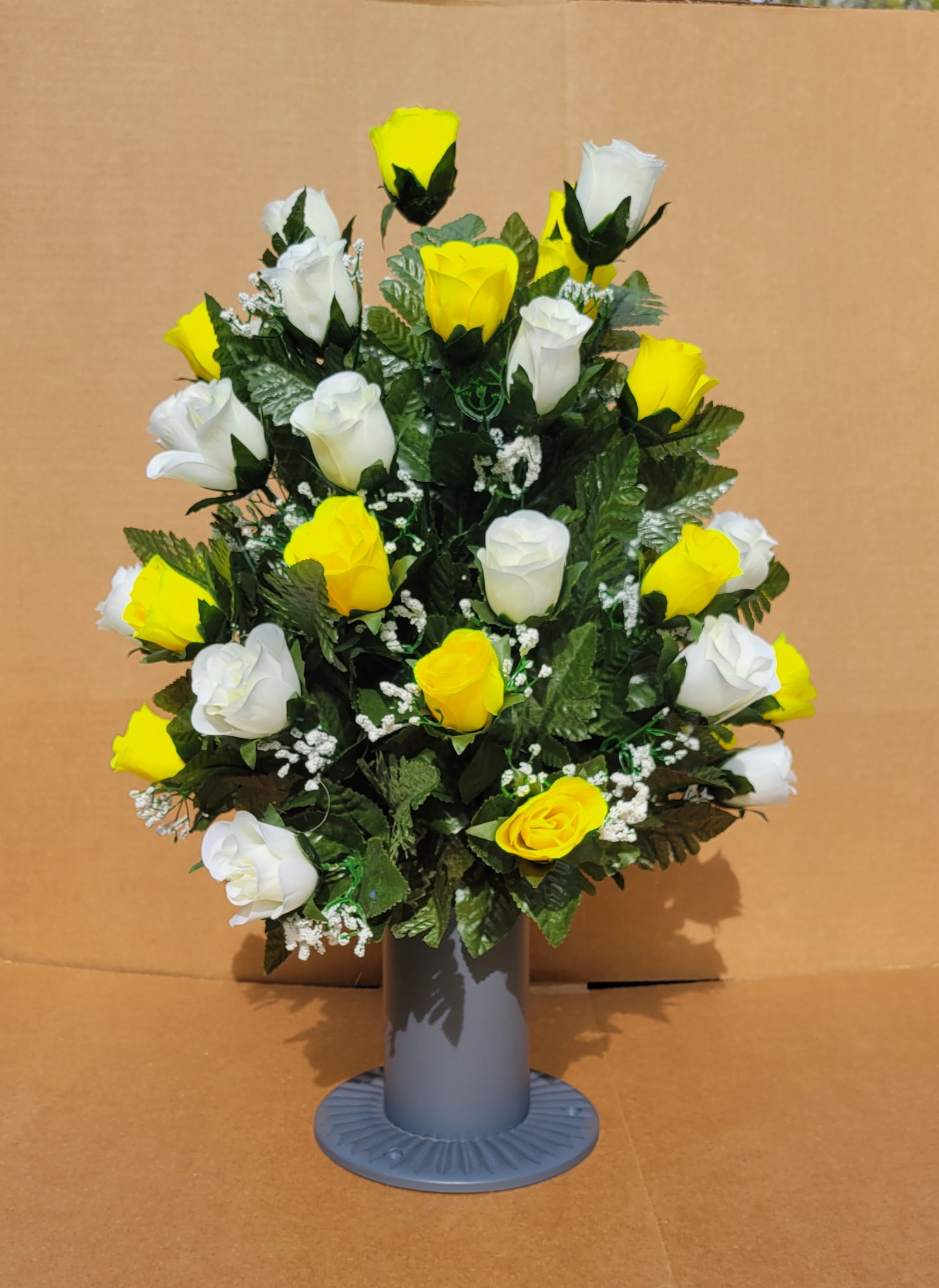 White and Yellow Roses Cone